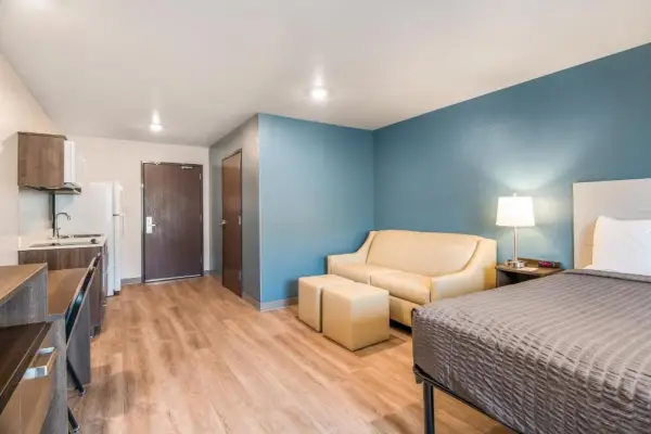 WoodSpring Suites Colorado Springs North - Air Force Academy 10