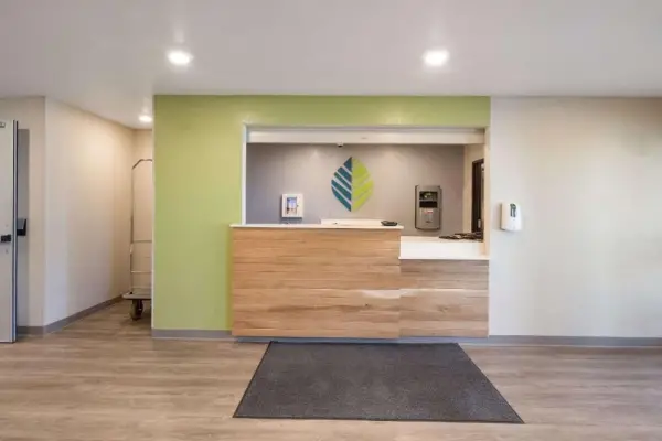 WoodSpring Suites Colorado Springs North - Air Force Academy 5